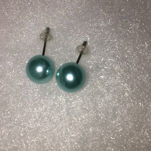 Pale Blue Pearl/faux MOP Pearl Earrings